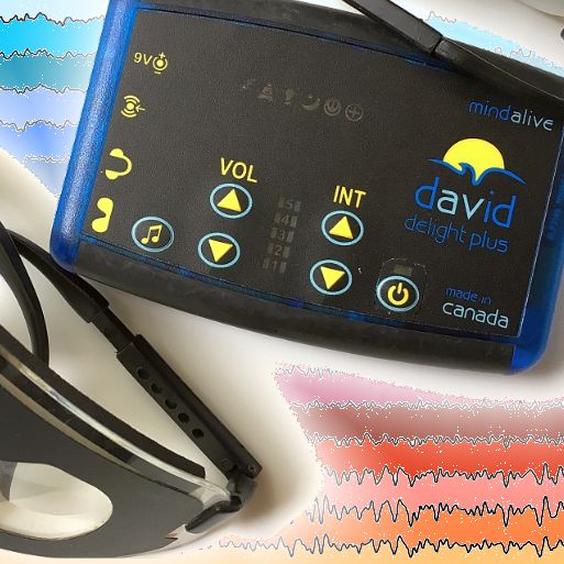 DAVID Delight Plus device with see-through eyesets for AVE over EEG filled with colours